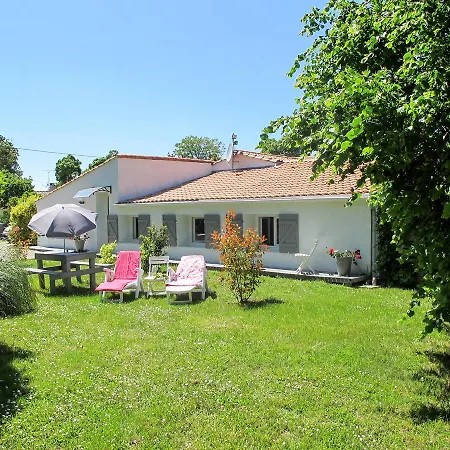 Ferienhaus 100s * Bégadan